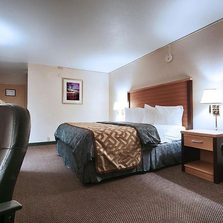 Hotel Magnuson Grand Columbus North Exterior foto